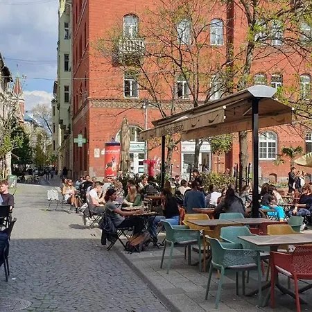 Rooftop Tiny With Shared Jacuzzi And Private Balcony Mk2 Lägenhet *