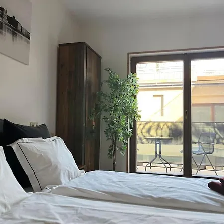 דירה Rooftop Tiny With Shared Jacuzzi And Private Balcony Mk2 *