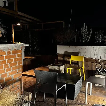 Rooftop Tiny With Shared Jacuzzi And Private Balcony Mk2