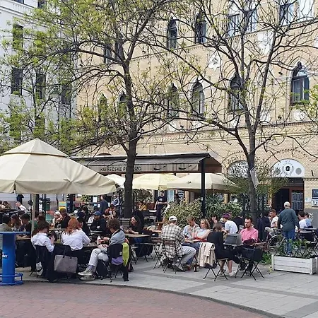 Rooftop Tiny With Shared Jacuzzi And Private Balcony Mk2 Lägenhet *