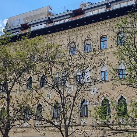 Rooftop Tiny With Shared Jacuzzi And Private Balcony Mk2 * Budapest