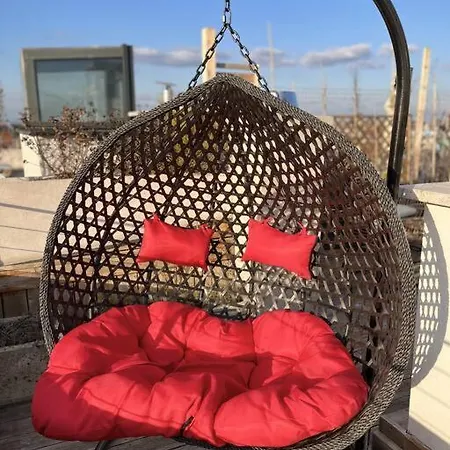 Rooftop Tiny With Shared Jacuzzi And Private Balcony Mk2 Apartmán