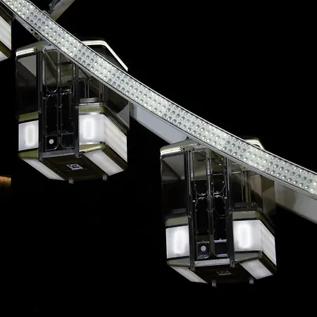 Lägenhet Rooftop Tiny With Shared Jacuzzi And Private Balcony Mk2