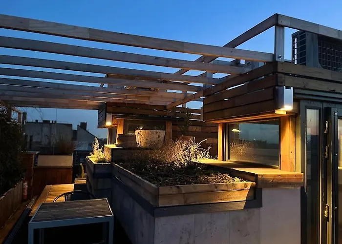 Rooftop Tiny With Shared Jacuzzi And Private Balcony Mk2 *