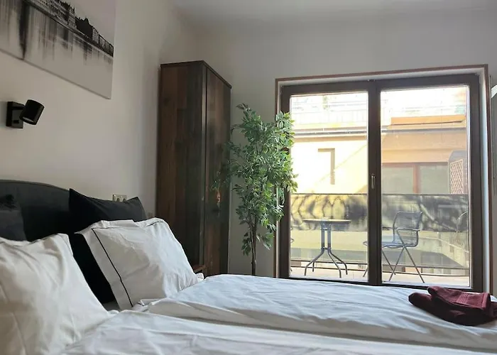 아파트 Rooftop Tiny With Shared Jacuzzi And Private Balcony Mk2 *