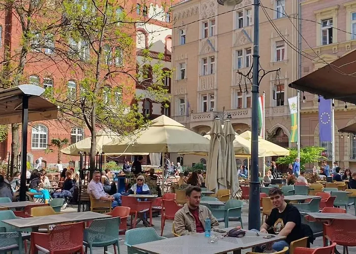 Rooftop Tiny With Shared Jacuzzi And Private Balcony Mk2 아파트 *