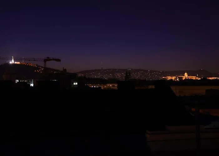 Rooftop Tiny With Shared Jacuzzi And Private Balcony Mk2 Budapest