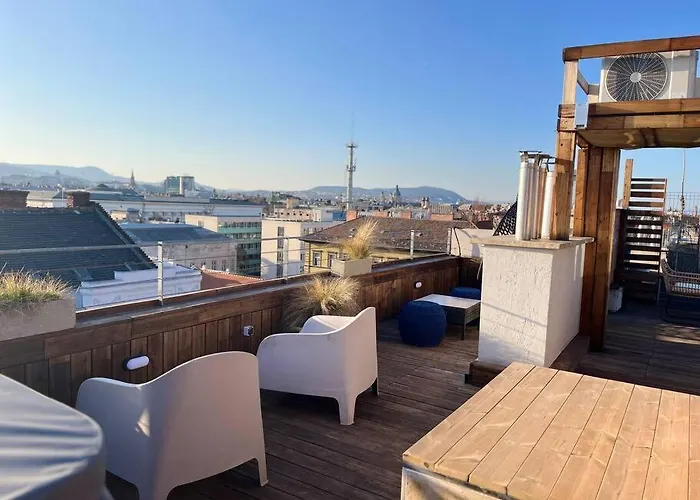 아파트 Rooftop Tiny With Shared Jacuzzi And Private Balcony Mk2
