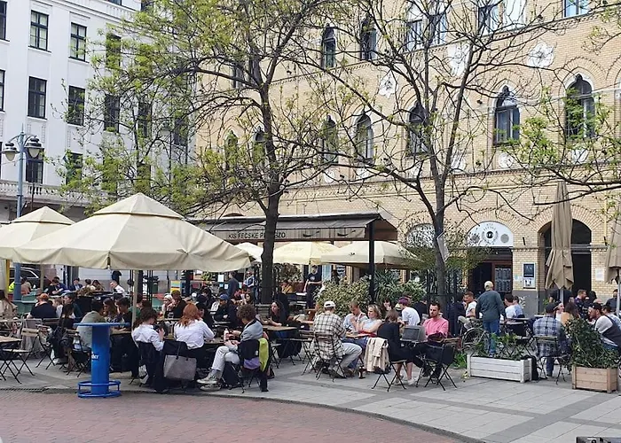 Rooftop Tiny With Shared Jacuzzi And Private Balcony Mk2 아파트 *