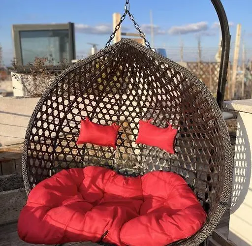 Rooftop Tiny With Shared Jacuzzi And Private Balcony Mk2 Appartement