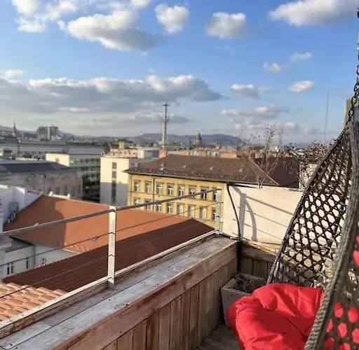 Rooftop Tiny With Shared Jacuzzi And Private Balcony Mk2 *