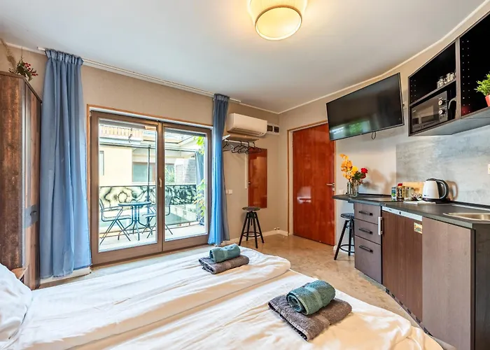 Appartement Rooftop Tiny With Shared Jacuzzi And Private Balcony Mk2