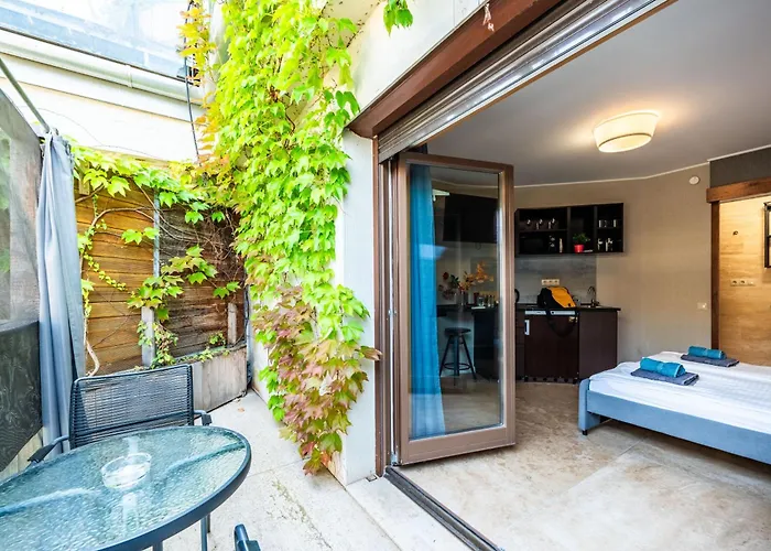 Rooftop Tiny With Shared Jacuzzi And Private Balcony Mk2 아파트 *