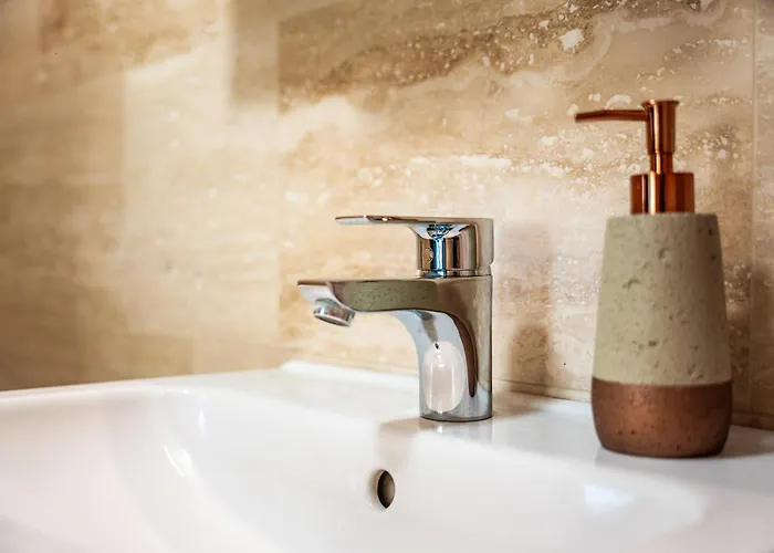 Rooftop Tiny With Shared Jacuzzi And Private Balcony Mk2 Budapest