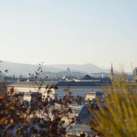 Rooftop Tiny With Shared Jacuzzi And Private Balcony Mk2 公寓 *