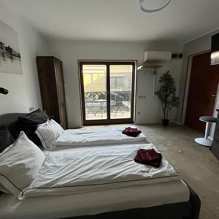 公寓 Rooftop Tiny With Shared Jacuzzi And Private Balcony Mk2